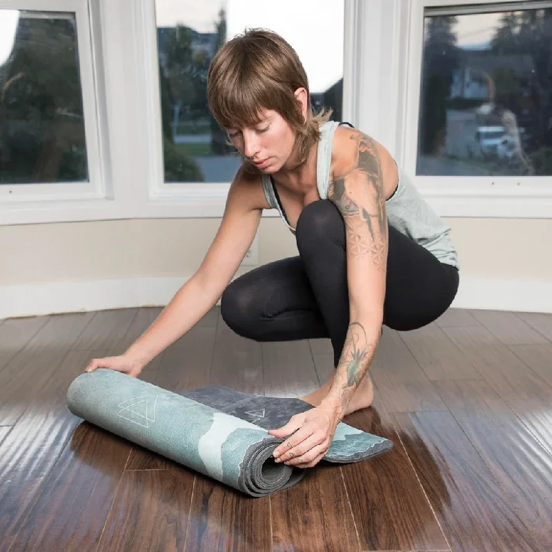 aurora-by-christie-gaetz-yoga-mat