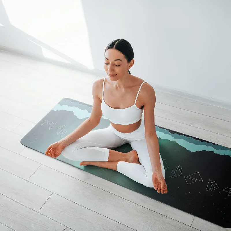 aurora-by-christie-gaetz-yoga-mat