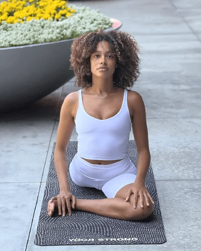 black-white-polka-dot-yoga-mat