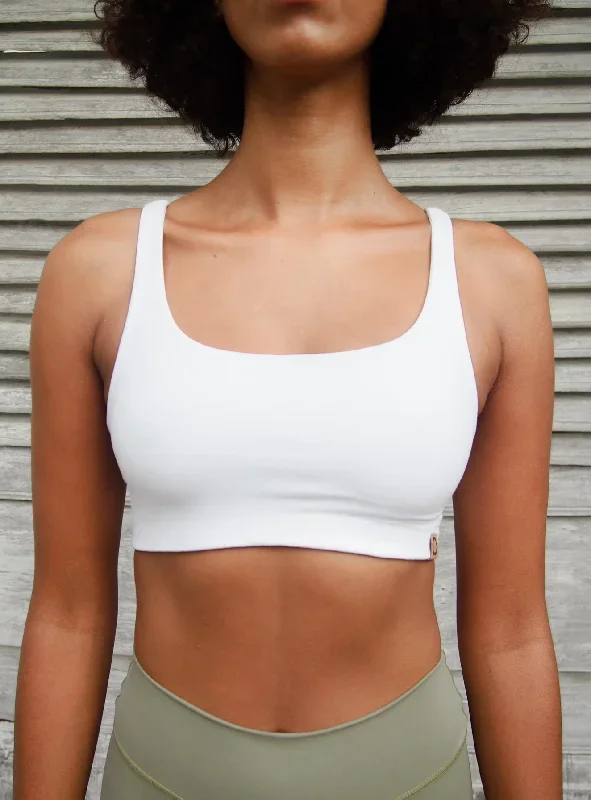 boxy-crop-white