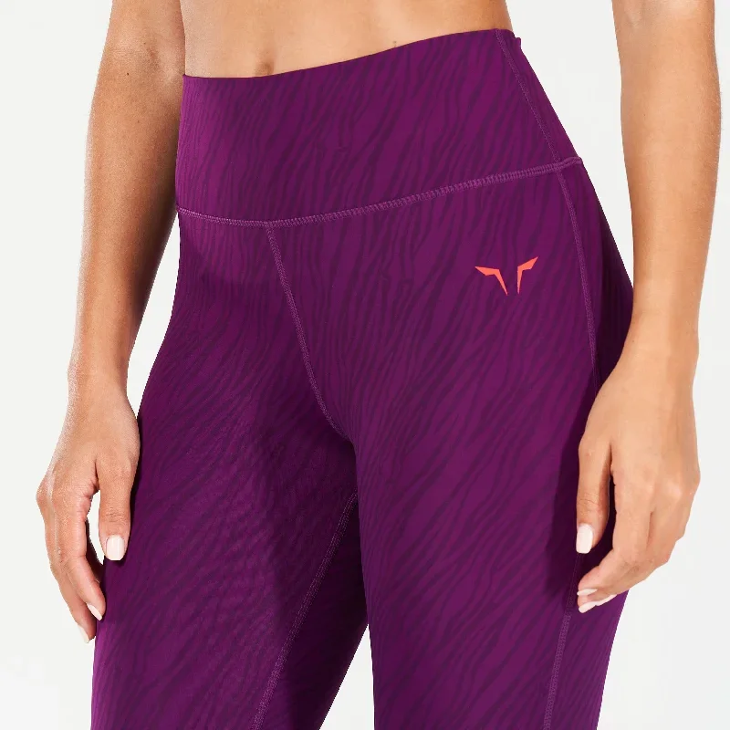 core-wild-print-leggings-dark-purple