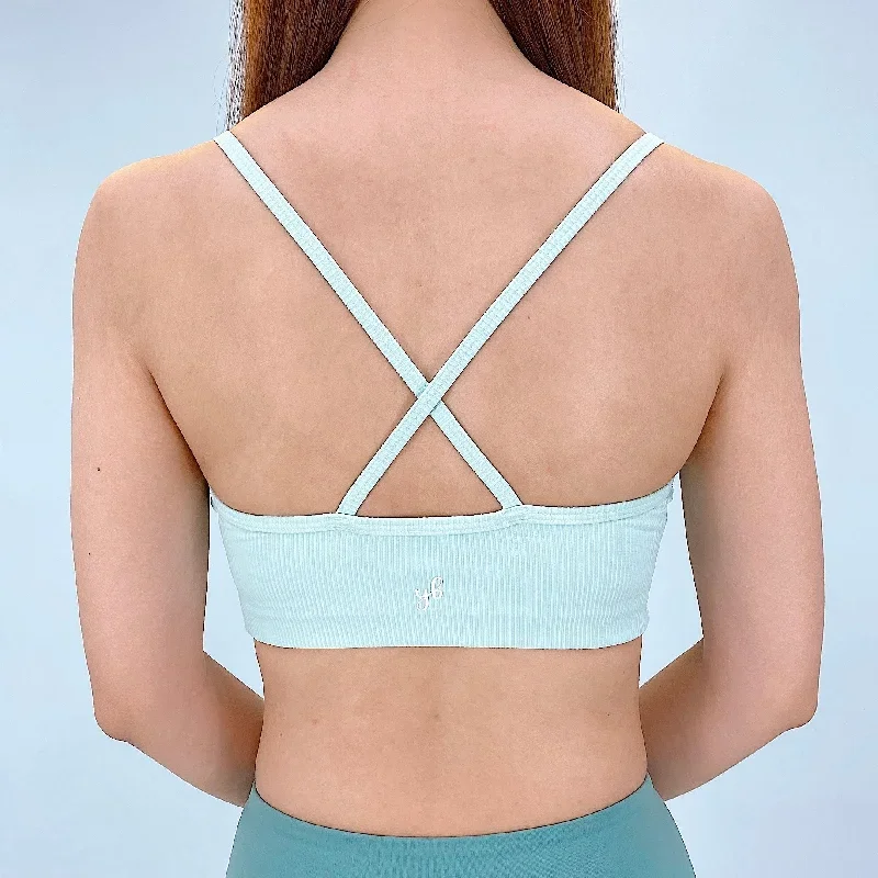 new-textured-slim-sports-bra-bubble-gum