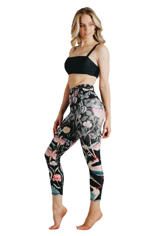 pretty-in-black-printed-yoga-crops