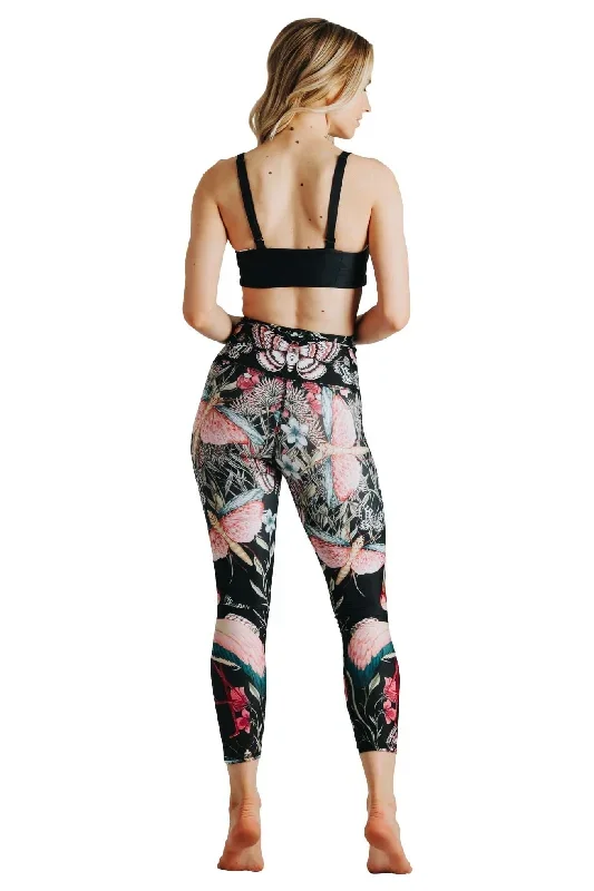 pretty-in-black-printed-yoga-crops