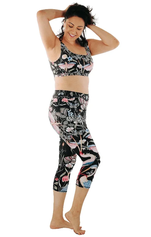 pretty-in-black-printed-yoga-crops