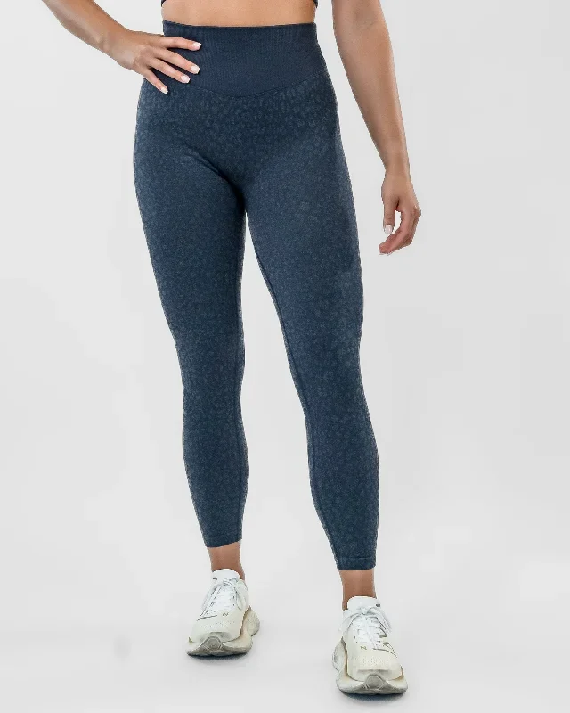 seamless-7-8-leggings-midnight-cheetah