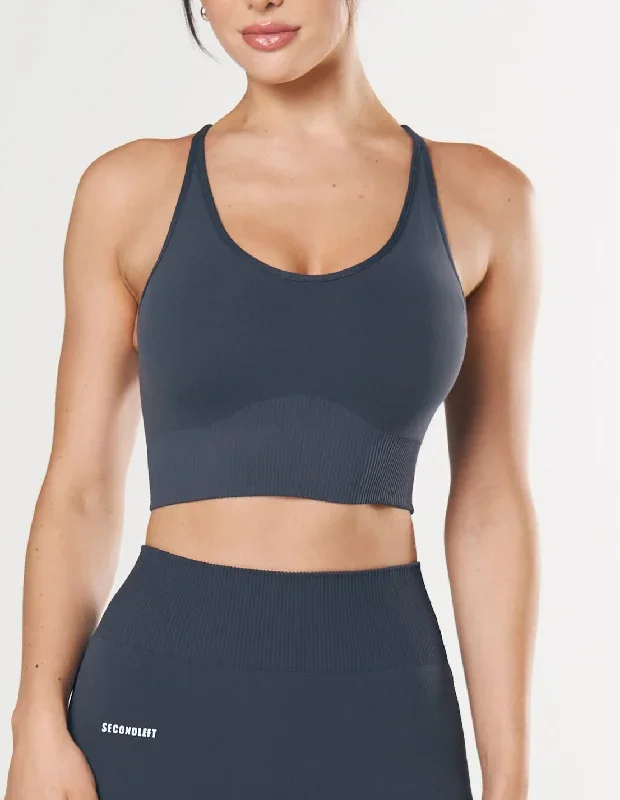 seamless-strappy-crop-blueberry