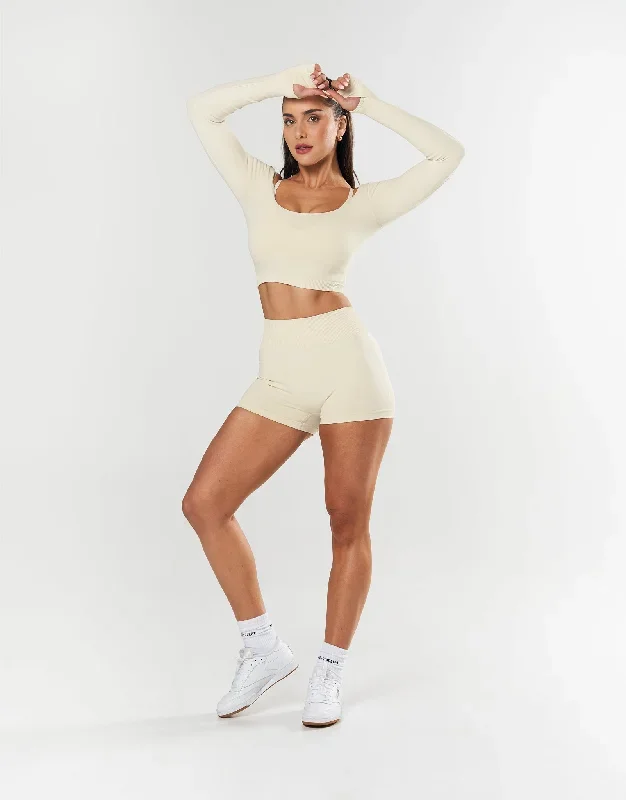 sl-seamless-scoop-long-sleeve-butter