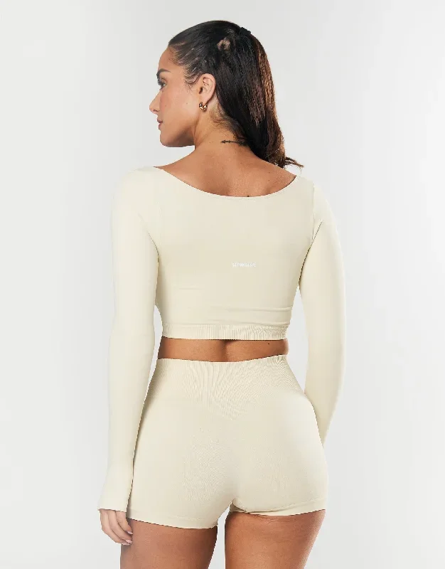 sl-seamless-scoop-long-sleeve-butter