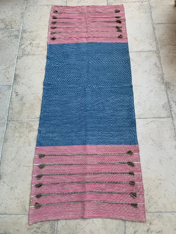 travel-yoga-mat-pink-blue