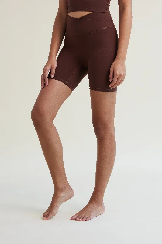 V Shorts (Biker) in Hot Chocolate