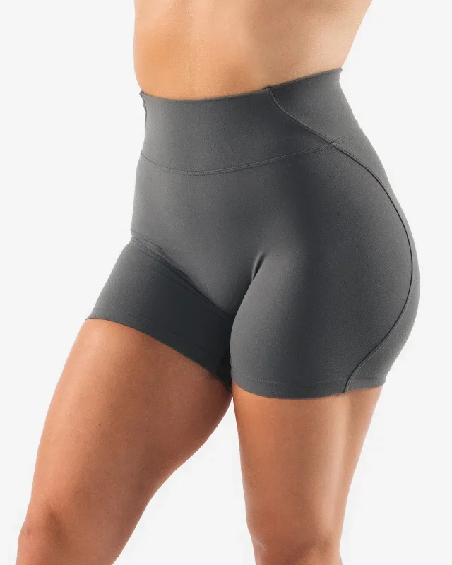 Aura Short 5 - Pewter